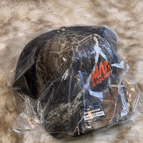 Mac Tools Other - NWT Mac Tools Realtree Camo Trucker Hat